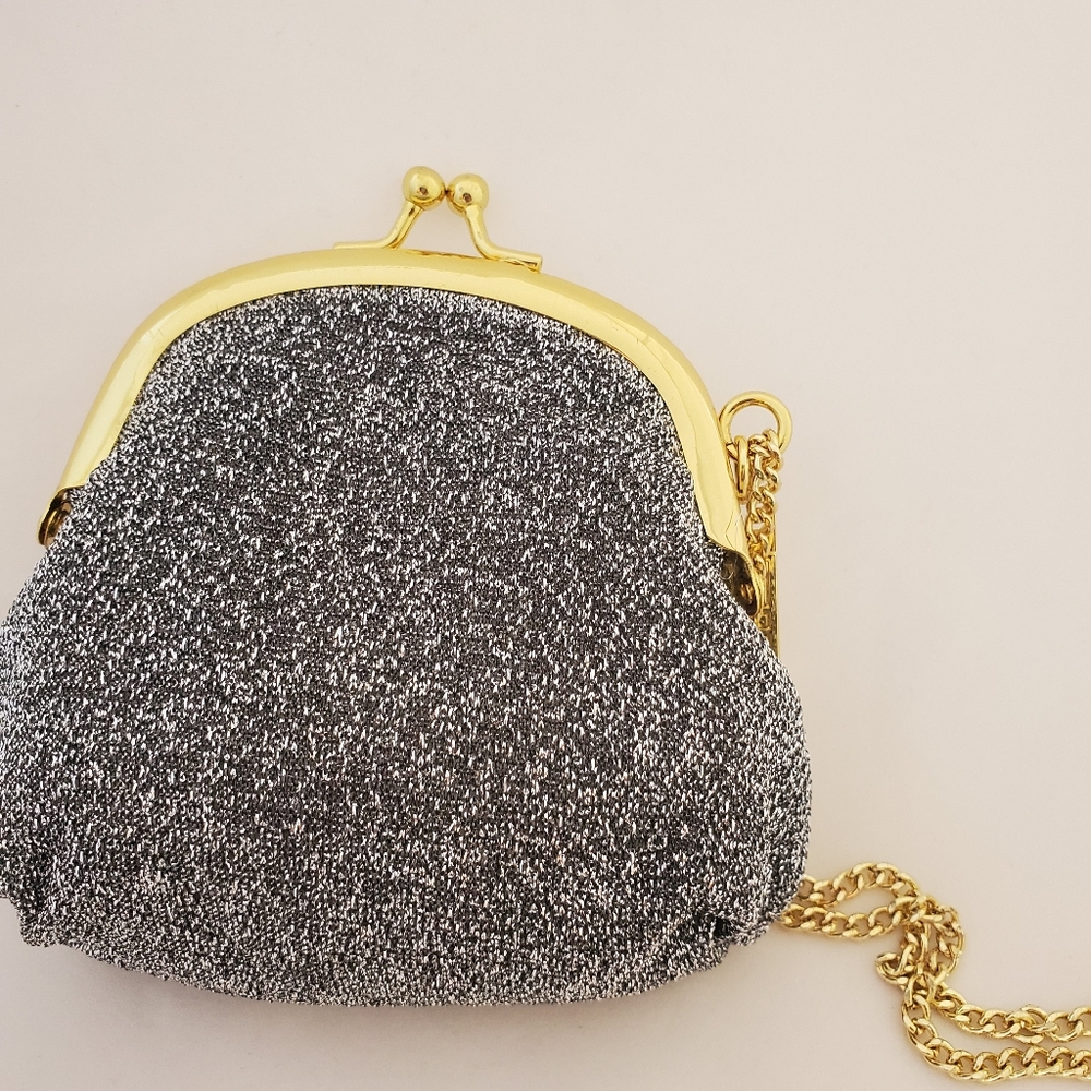 Elizabeth arden pouch